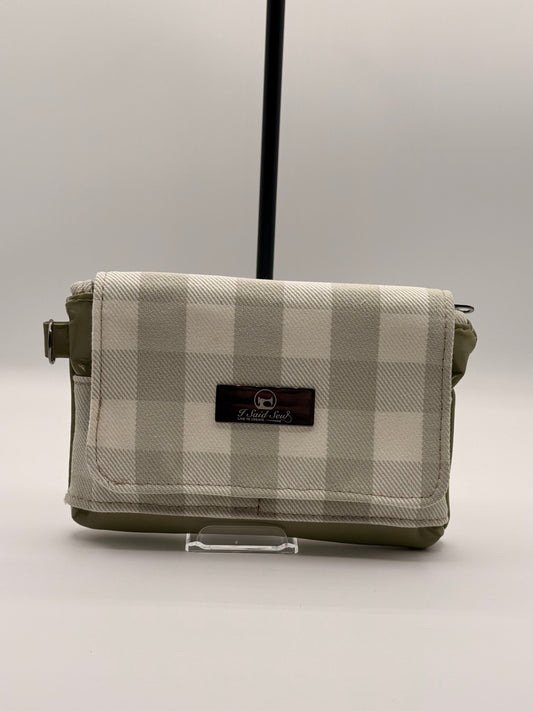 Alice wristlet