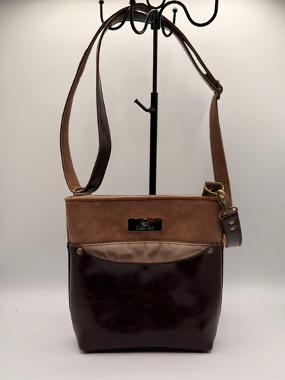 The Teloujay Crossbody Bag - Vinyl